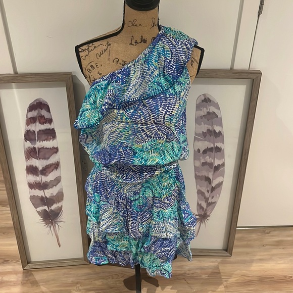 Lilly Pulitzer one shoulder dress HTF - Picture 2 of 11